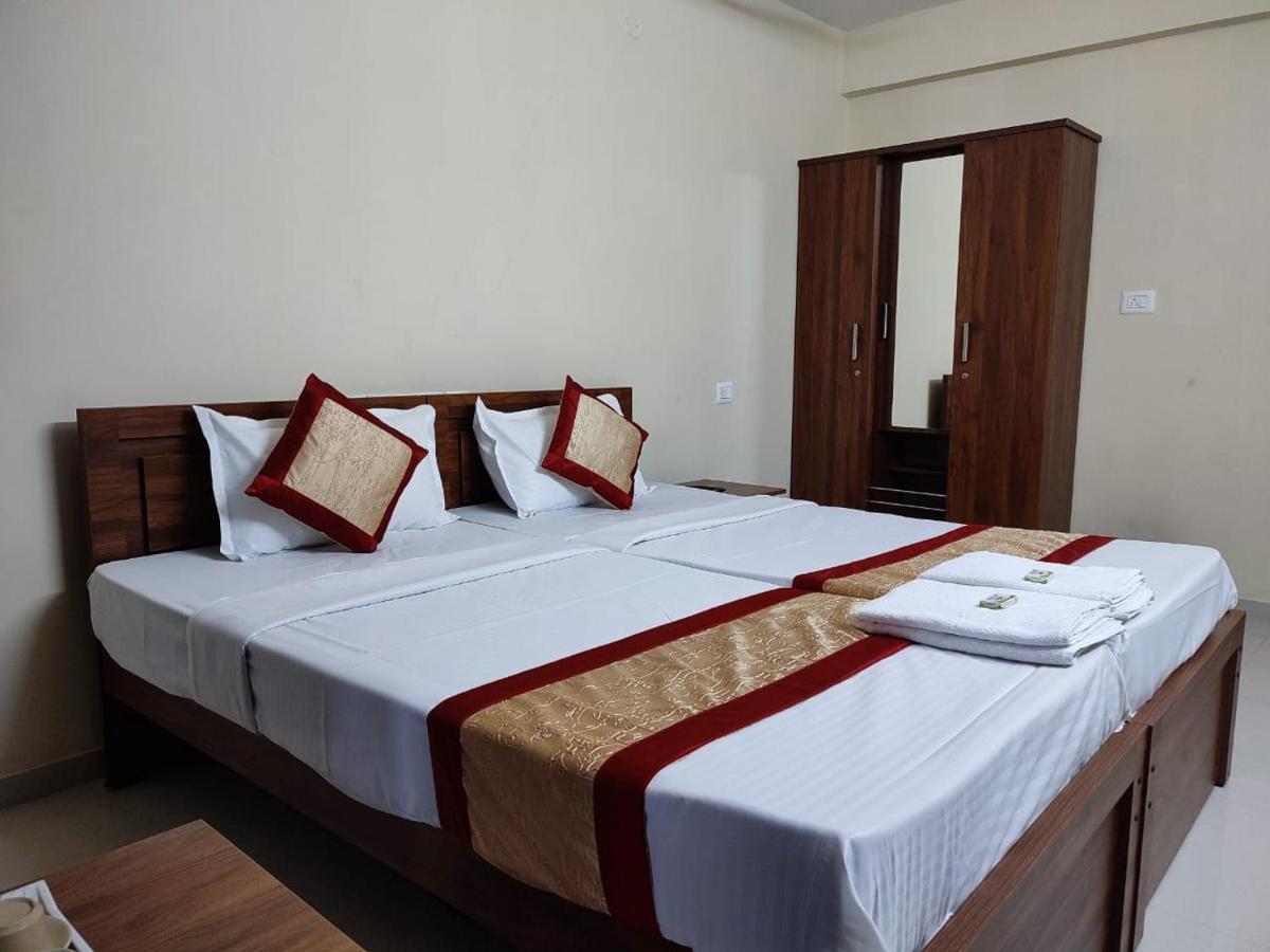 Premier Inn Lodge Mangalore Exterior photo